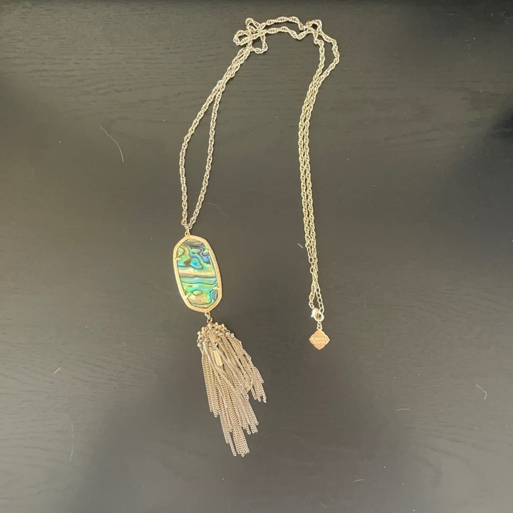 Kendra Scott necklace